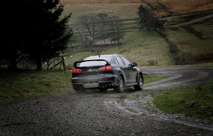  Mitsubishi Lancer Evolution X 2007 года  (фото 134 из 149)